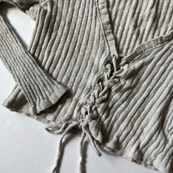 Urban‎ Outfitters Long Sleeve Crop Top Size L Lace Up Ribbed Knit - Picture 2 of 6